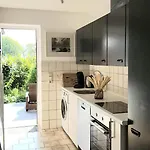 Nordsee Im Kuenstlerhaus Bei Husum - Keine Monteure Arbeiter
