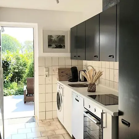 Nordsee Im Kuenstlerhaus Bei Husum - Keine Monteure Arbeiter